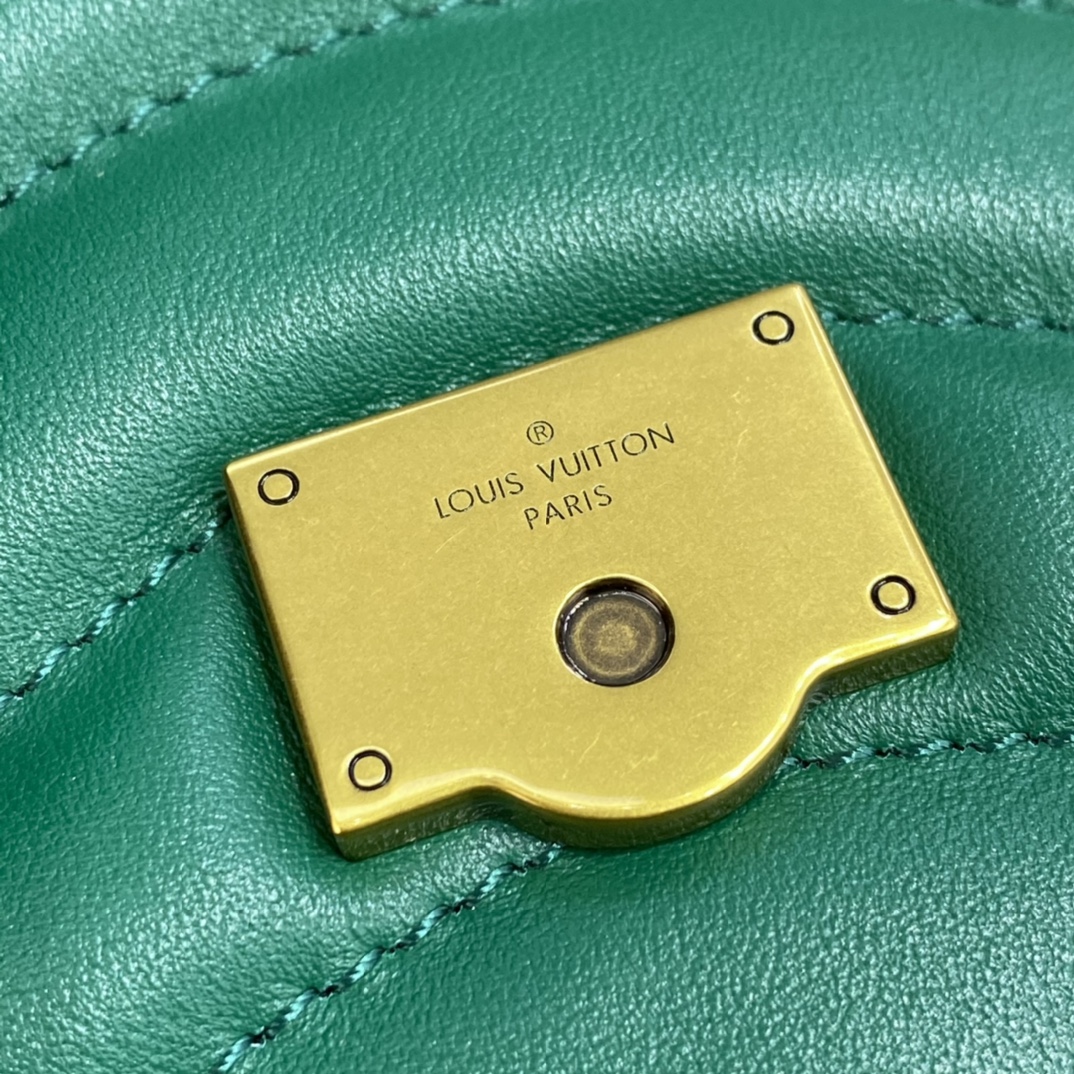 Louis Vuitton NEW WAVE CHAIN BAG M58553 Emerald